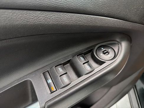 Used 2015 Ford Escape SE image 13