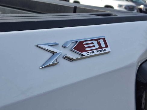 Used 2022 GMC Sierra 1500 SLT w/ SLT Premium Plus Package image 38