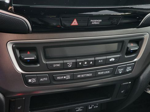 Used 2022 Honda Pilot Special Edition image 23