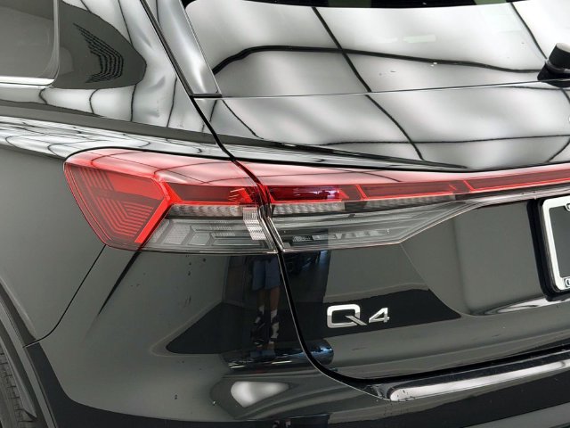 Certified 2023 Audi Q4 e-tron Premium Plus w/ Premium Plus AWD/4WD image 10