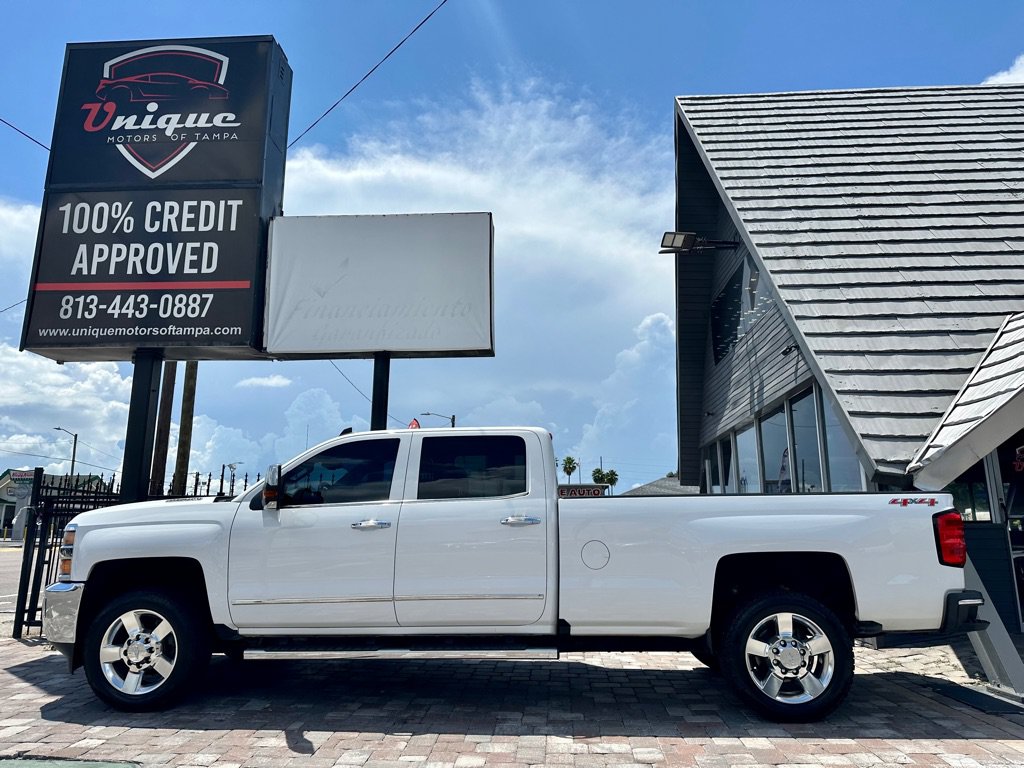 Used 2016 Chevrolet Silverado 2500 LTZ AWD/4WD image 7