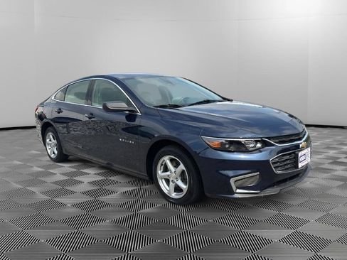 Used 2017 Chevrolet Malibu LS FWD image 2