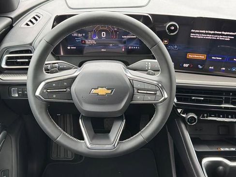 New 2026 Chevrolet Traverse LT w/ Sun and Wheel Package FWD image 26