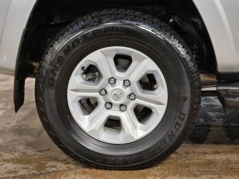 Certified 2022 Toyota 4Runner SR5 Premium image 17