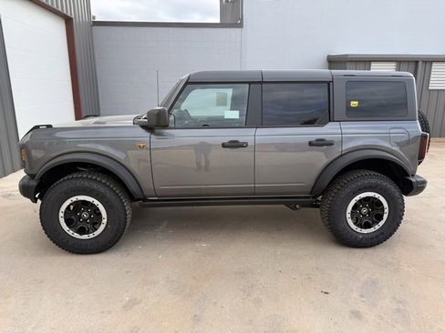 New 2025 Ford Bronco Badlands w/ Sasquatch Package image 4