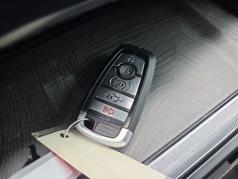 Used 2023 Ford F250 Platinum AWD/4WD image 27
