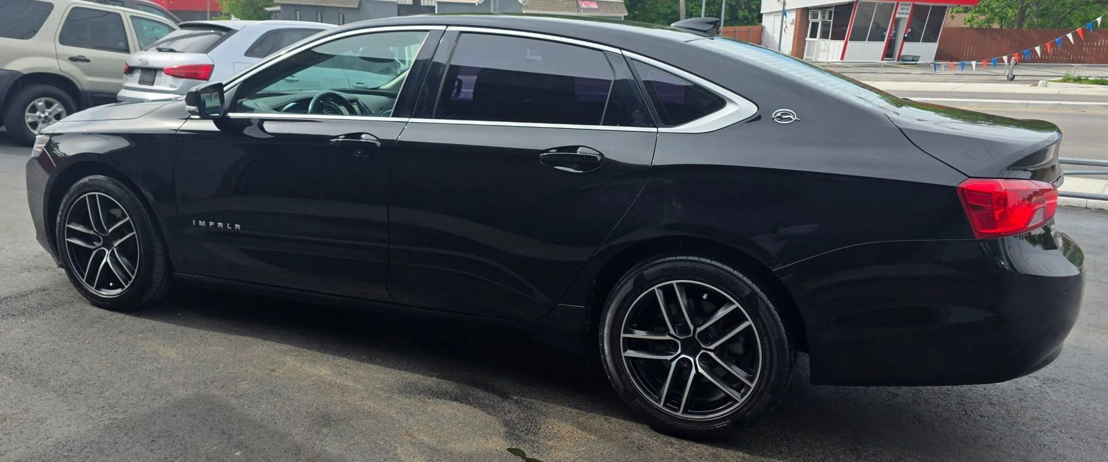 Used 2017 Chevrolet Impala LT w/ Convenience Package FWD image 8