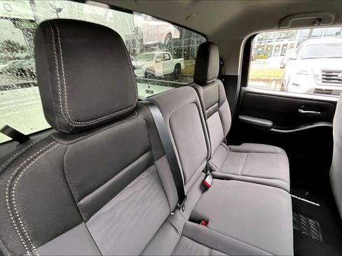 Certified 2023 Nissan Frontier SV w/ Tow Package image 19