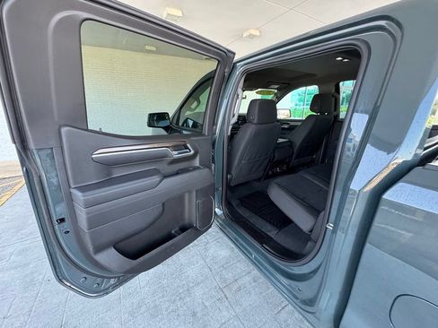 Used 2025 Chevrolet Silverado 1500 LT AWD/4WD image 19