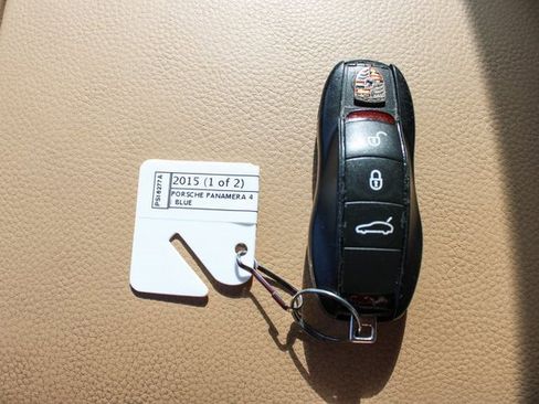 Used 2015 Porsche Panamera 4 image 29