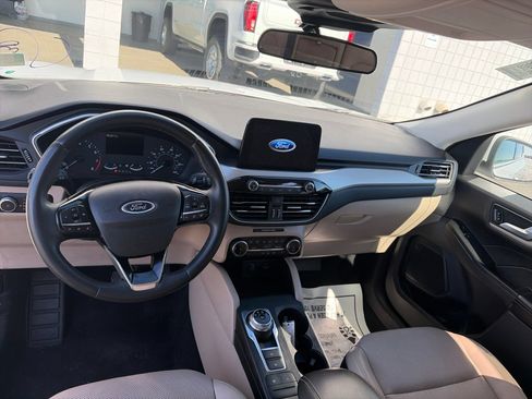 Used 2022 Ford Escape SEL AWD/4WD image 14