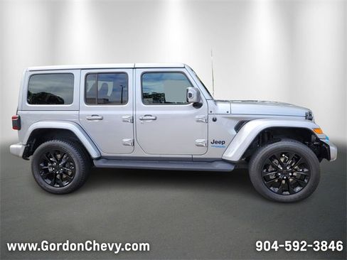 Used 2021 Jeep Wrangler Unlimited Sahara image 7