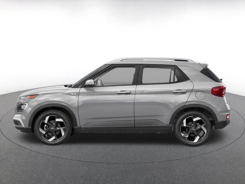 Used 2026 Hyundai Venue SEL FWD image 3