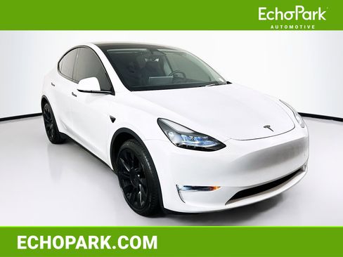 Used 2024 Tesla Model Y Long Range image 1
