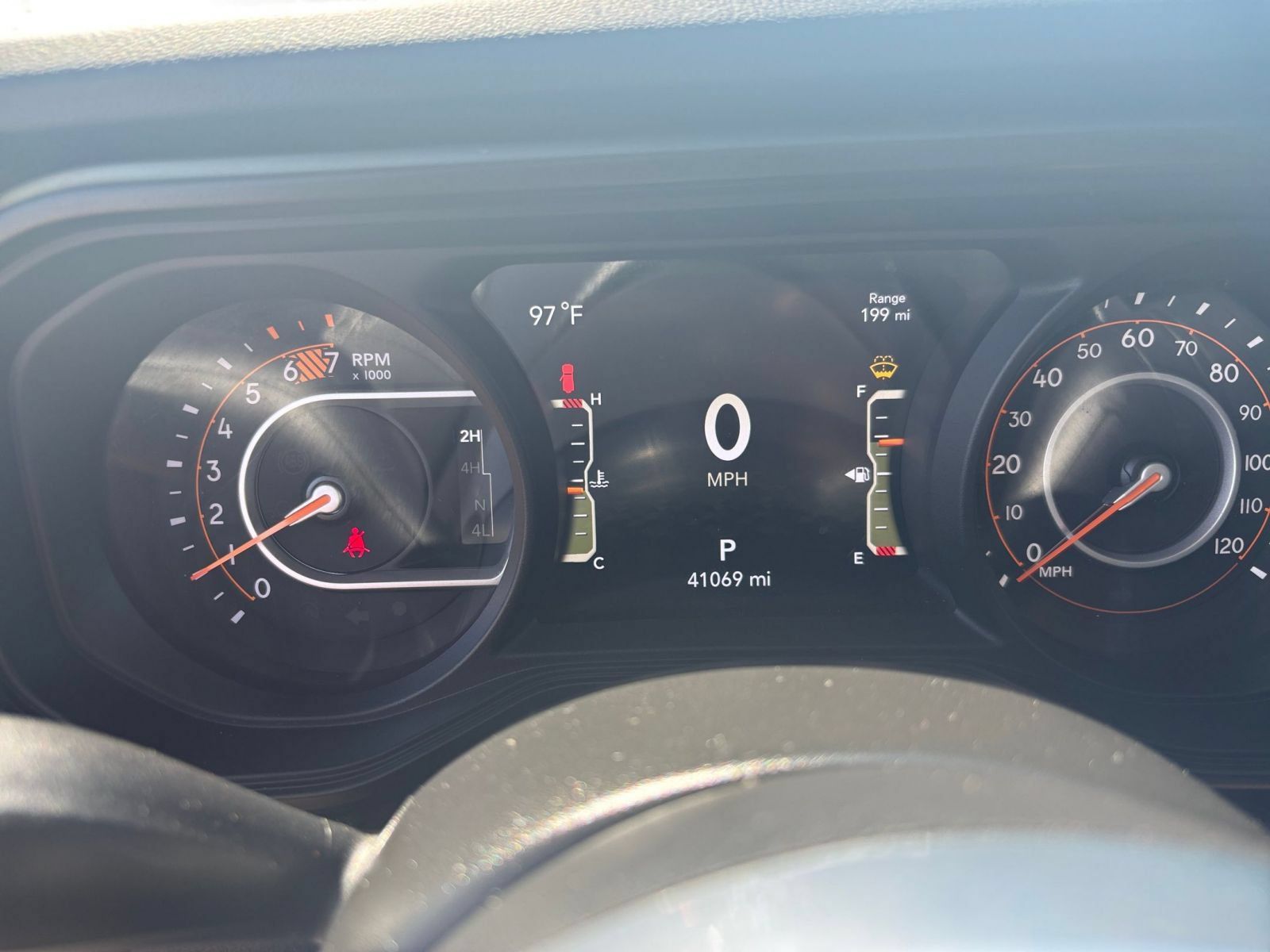 Used 2025 Jeep Wrangler Unlimited Sahara AWD/4WD image 39