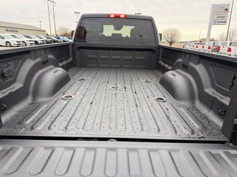 Used 2025 RAM 3500 Big Horn AWD/4WD image 9