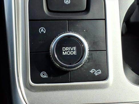 Used 2023 Ford Explorer XLT w/ Equipment Group 202A image 19