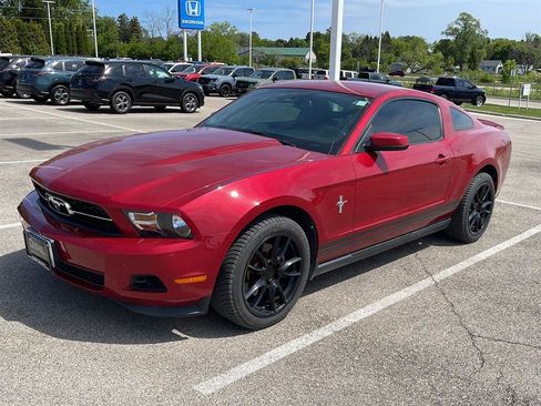Used 2011 Ford Mustang Premium w/ 202A Rapid Spec Order Code RWD image 19