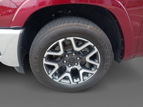 Certified 2025 RAM 1500 Laramie AWD/4WD image 15