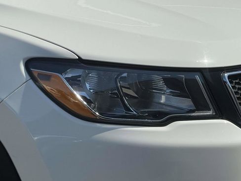 Certified 2018 Jeep Compass Latitude w/ Popular Equipment Group AWD/4WD image 7