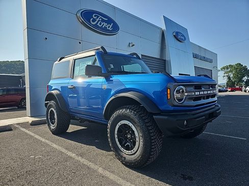 New 2024 Ford Bronco Big Bend w/ Sasquatch Package image 1