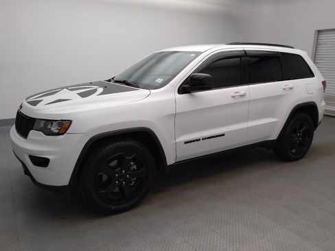 Used 2021 Jeep Grand Cherokee Freedom Edition RWD image 2