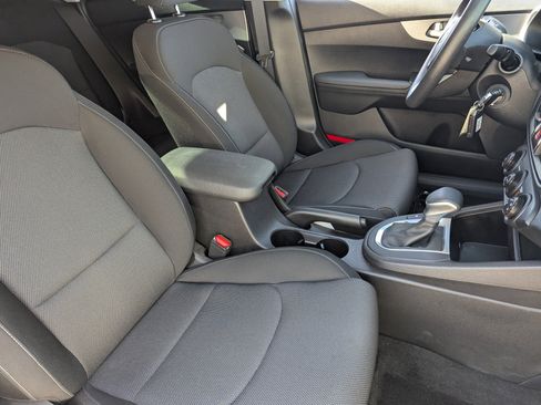 Certified 2024 Kia Forte LXS w/ LXS Technology Package image 8
