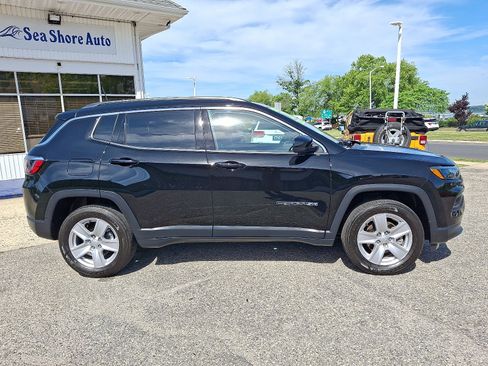 Used 2022 Jeep Compass Latitude w/ Convenience Group AWD/4WD image 7