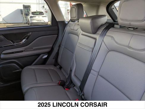 New 2025 Lincoln Corsair FWD w/ Equipment Group 101A image 13