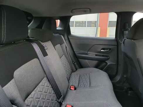 Used 2025 Nissan Kicks SV image 23