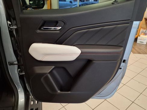 Used 2024 GMC Canyon AT4X image 13