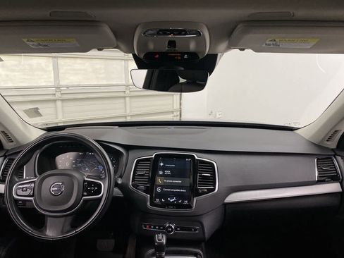 Used 2022 Volvo XC90 T5 Momentum image 14