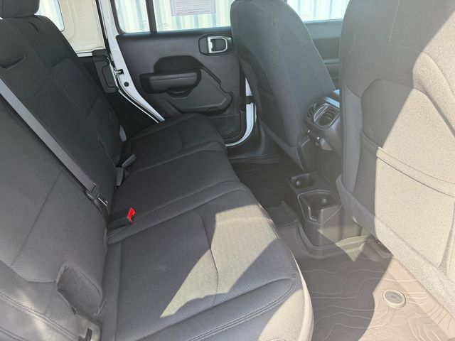 Used 2023 Jeep Wrangler Unlimited Sport AWD/4WD image 15