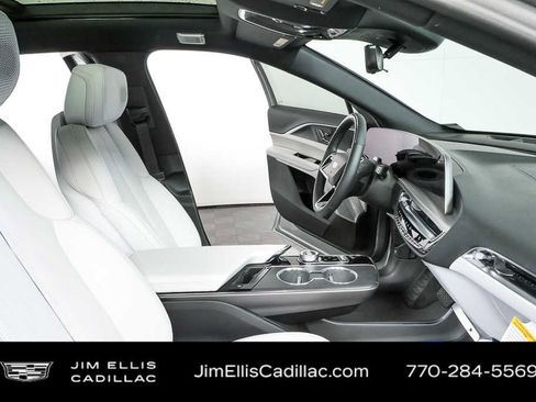 New 2026 Cadillac Lyriq Premium Luxury image 23