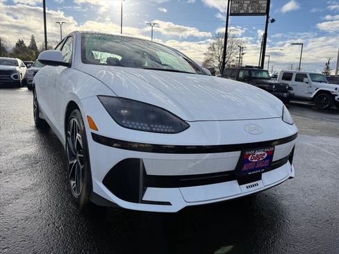 Used 2024 Hyundai Ioniq 6 SEL image 11