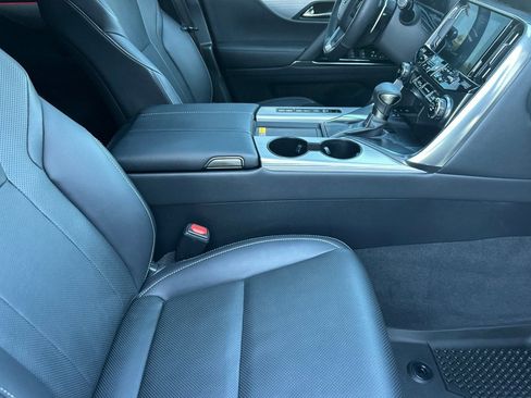 Certified 2025 Lexus LX 600 F Sport image 31