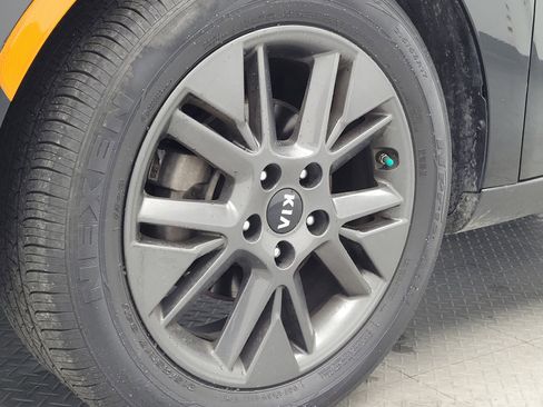 Used 2021 Kia Soul EX image 31