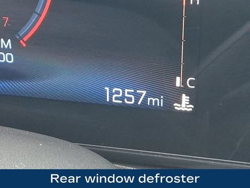 Used 2025 Chevrolet TrailBlazer LT AWD/4WD image 6
