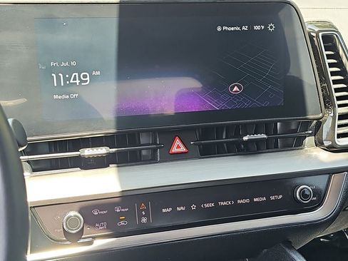 Used 2025 Kia Sportage EX FWD image 19