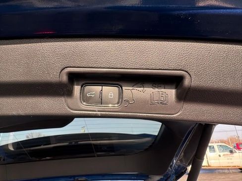 Certified 2022 Ford Explorer XLT w/ Equipment Group 202A image 14