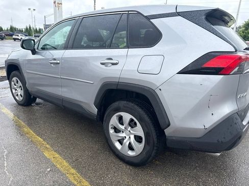 Used 2023 Toyota RAV4 LE AWD/4WD image 8