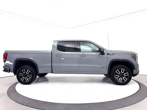 Used 2025 GMC Sierra 1500 AT4 w/ AT4 Preferred Package AWD/4WD image 43
