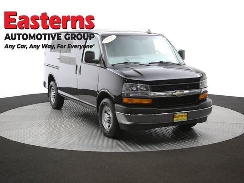Used 2017 Chevrolet Express 2500 image 48