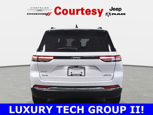 Certified 2024 Jeep Grand Cherokee Limited w/ Luxury Tech Group II image 6