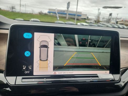 New 2026 Volkswagen Atlas SE image 18