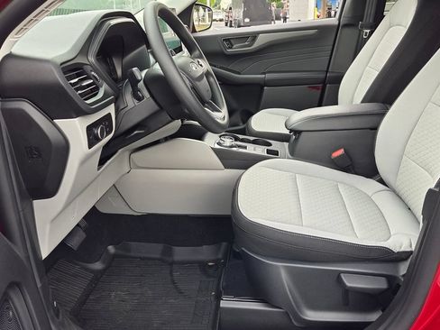 New 2026 Ford Escape Active w/ Tech Pack #1 FWD image 3