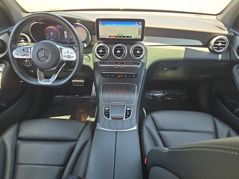 Used 2022 Mercedes-Benz GLC 300 image 9