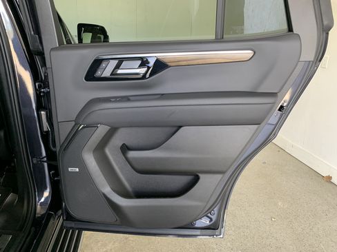 New 2026 Chevrolet Tahoe High Country image 42