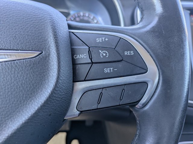 Used 2017 Chrysler 200 Limited Platinum FWD image 21