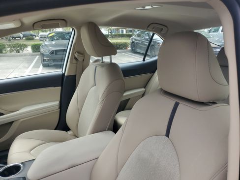 Used 2023 Toyota Camry LE FWD image 17